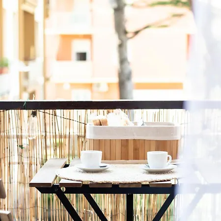 Elios Living - Parcheggio Privato, Vicino Al Centro, 200M Dal Mare דירה