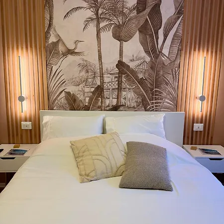 Апартаменты Elios Living - Modern Comfort, Walking Distance To Center & 200m To The *