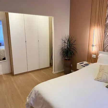 Апартаменты Elios Living - Modern Comfort, Walking Distance To Center & 200m To The *