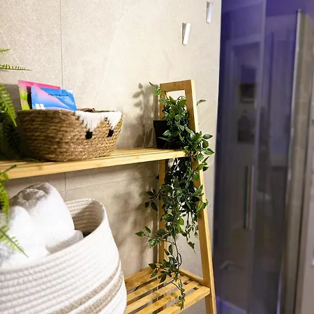 Elios Living - Parcheggio Privato, Vicino Al Centro, 200M Dal Mare דירה