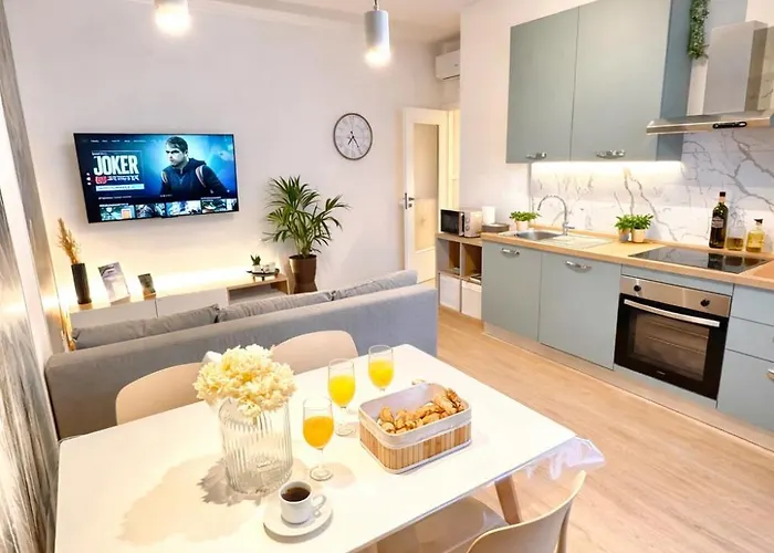 شقة Elios Living - Parcheggio Privato, Vicino Al Centro, 200m Dal Mare