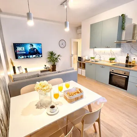 Appartamento Elios Living - Vicino Al Centro, Mare A 2 Passi , Parcheggio Privato