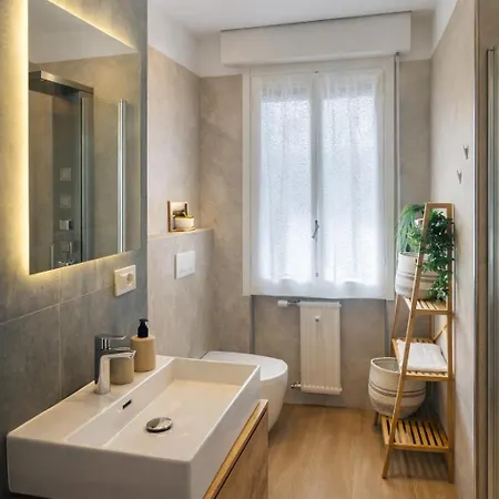 Elios Living - Vicino Al Centro, Mare A 2 Passi , Parcheggio Privato * Bordighera