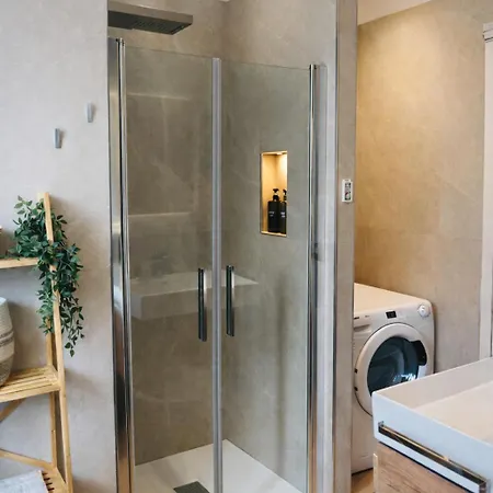 Elios Living - Parcheggio Privato, Vicino Al Centro, 200m Dal Mare 公寓 *
