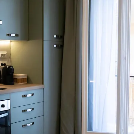 Elios Living - Parcheggio Privato, Vicino Al Centro, 200m Dal Mare Bordighera