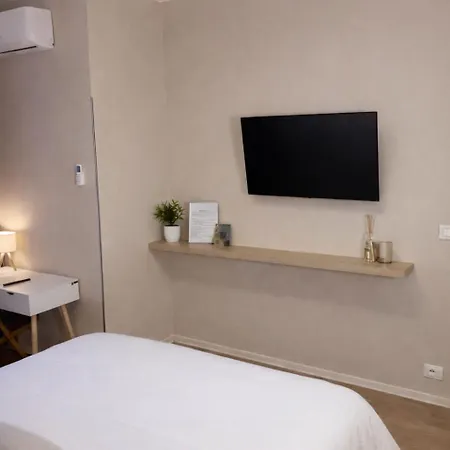 Elios Living - Parcheggio Privato, Vicino Al Centro, 200m Dal Mare Apartmán *