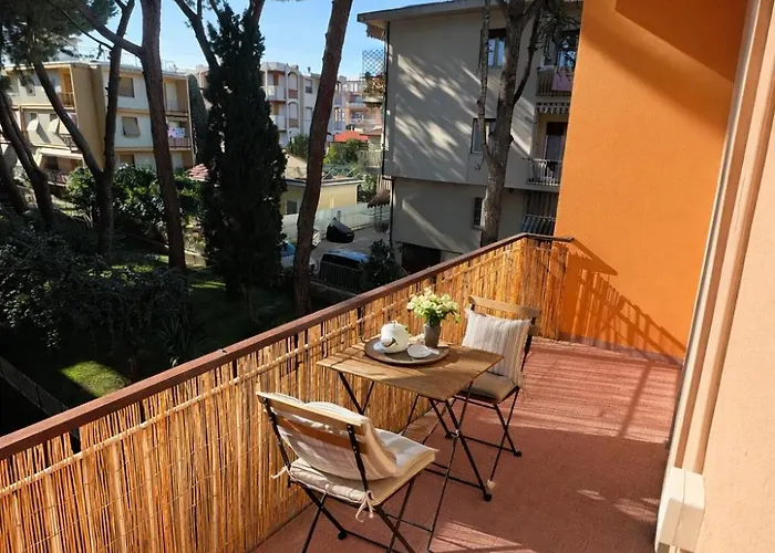 Elios Living - Parcheggio Privato, Vicino Al Centro, 200m Dal Mare Apartman
